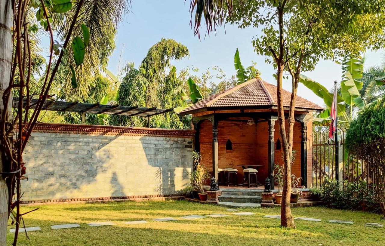 Hotel Ananda Inn Rummindei Ngoại thất bức ảnh