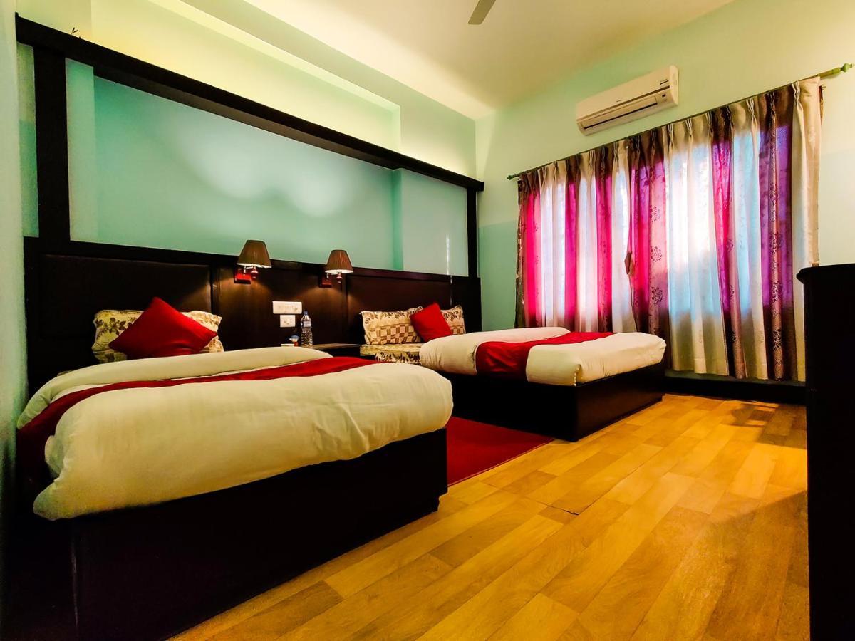 Hotel Ananda Inn Rummindei Ngoại thất bức ảnh